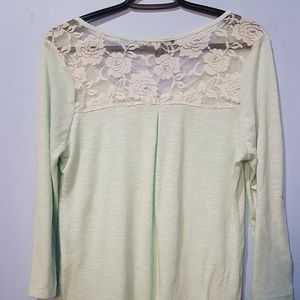 Beautiful button up top - comes with free item
